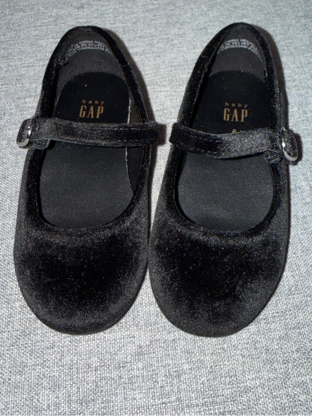 Baby Gap Black Velvet Toddler Buckle Shoe Size 6